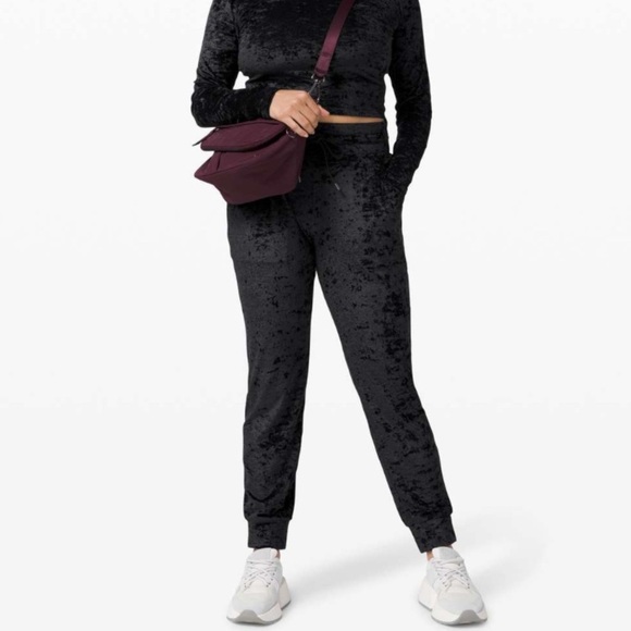 Lululemon Ready to Crush Jogger in Black size 8 - Picture 12 of 13